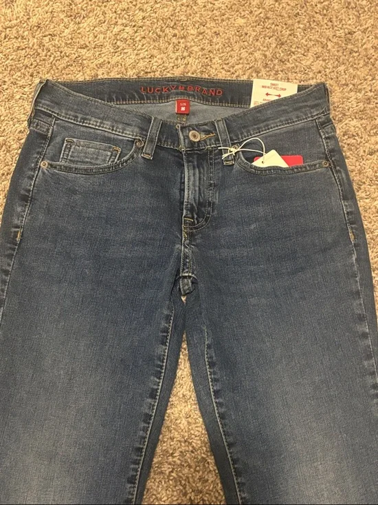 NWT Lucky Brand Sweet Mid Rise Kick Crop Jeans 26 - Picture 2 of 10